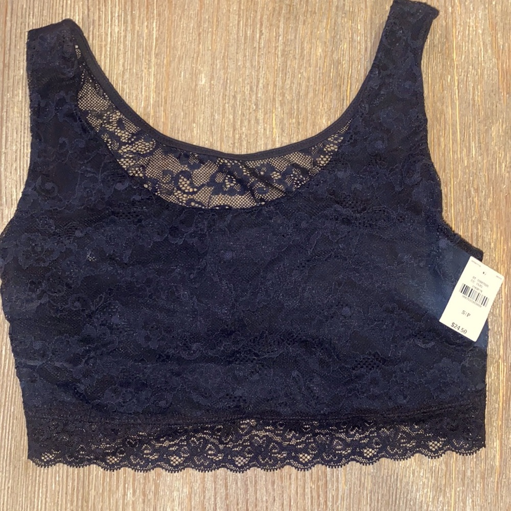 Victoria’s Secret pink lace bralette size small - with tag attached